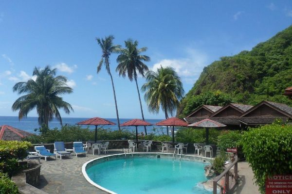 Hummingbird Beach Resort (Mamin)